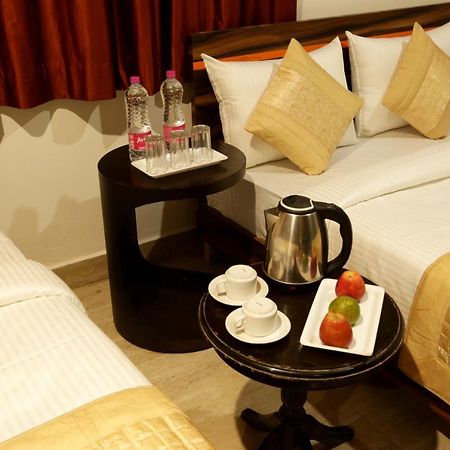 Hotel Classic Plaza At Delhi Airport Neu-Delhi Exterior foto