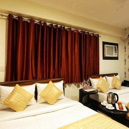 Hotel Classic Plaza At Delhi Airport Neu-Delhi Exterior foto