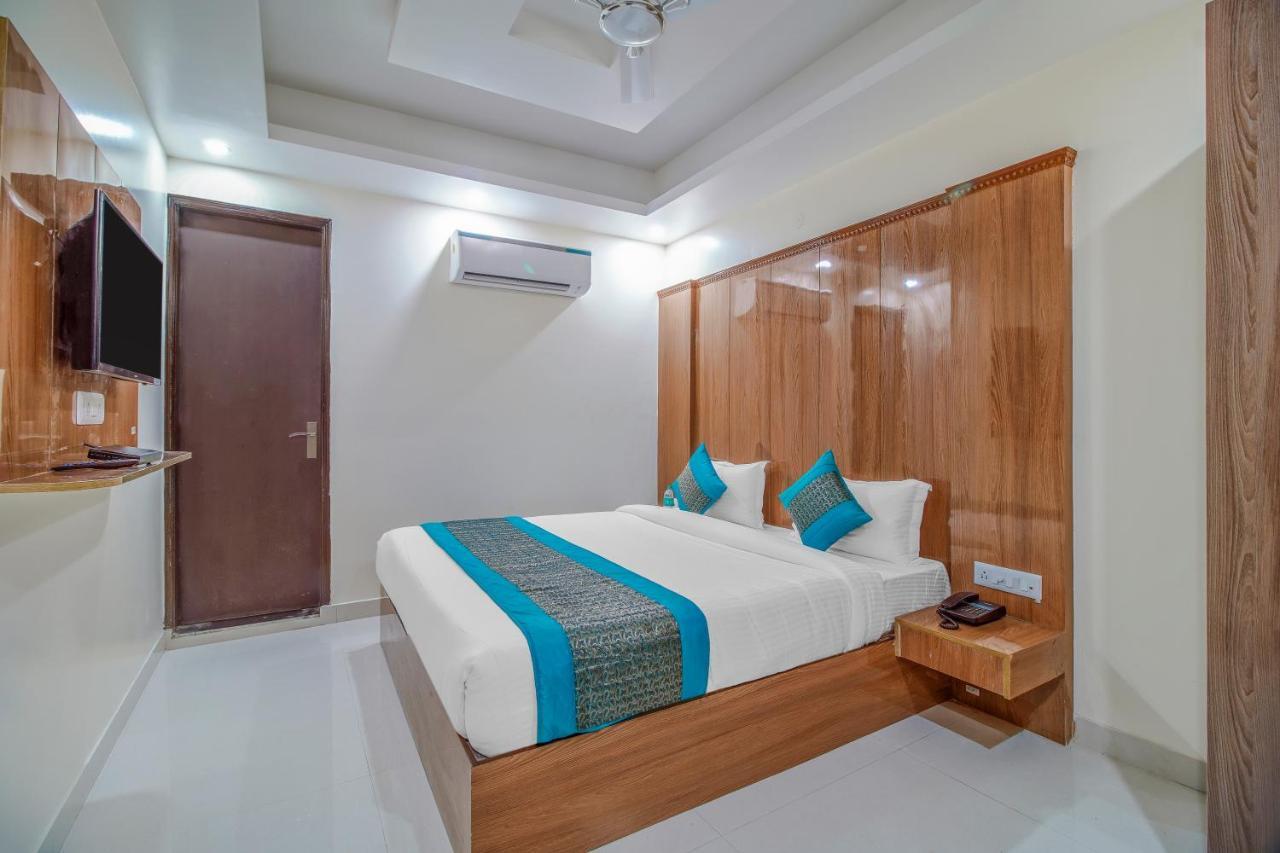 Hotel Classic Plaza At Delhi Airport Neu-Delhi Exterior foto