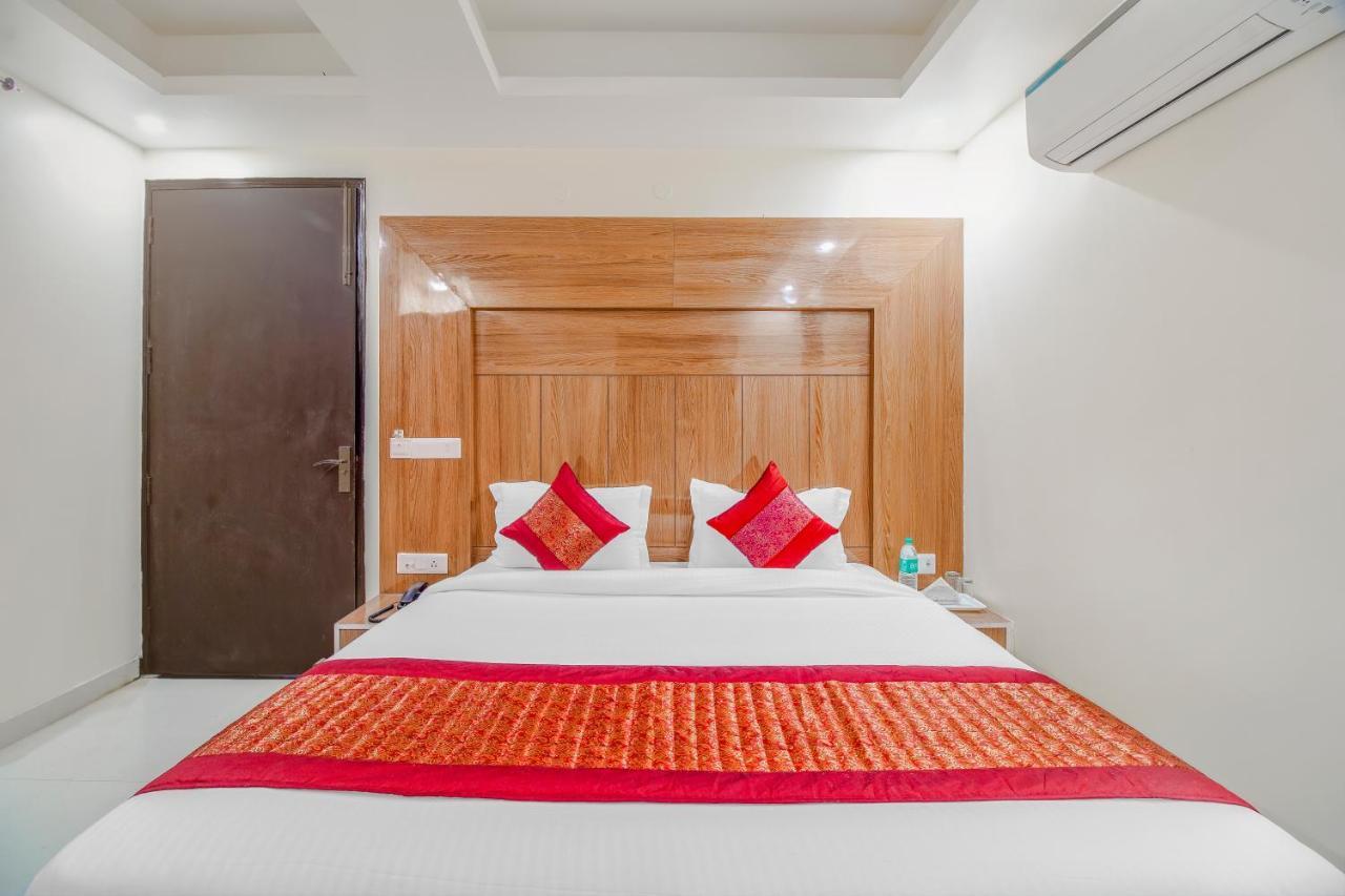 Hotel Classic Plaza At Delhi Airport Neu-Delhi Exterior foto