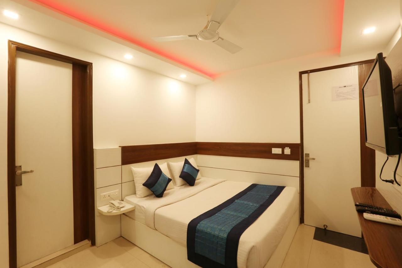 Hotel Classic Plaza At Delhi Airport Neu-Delhi Exterior foto