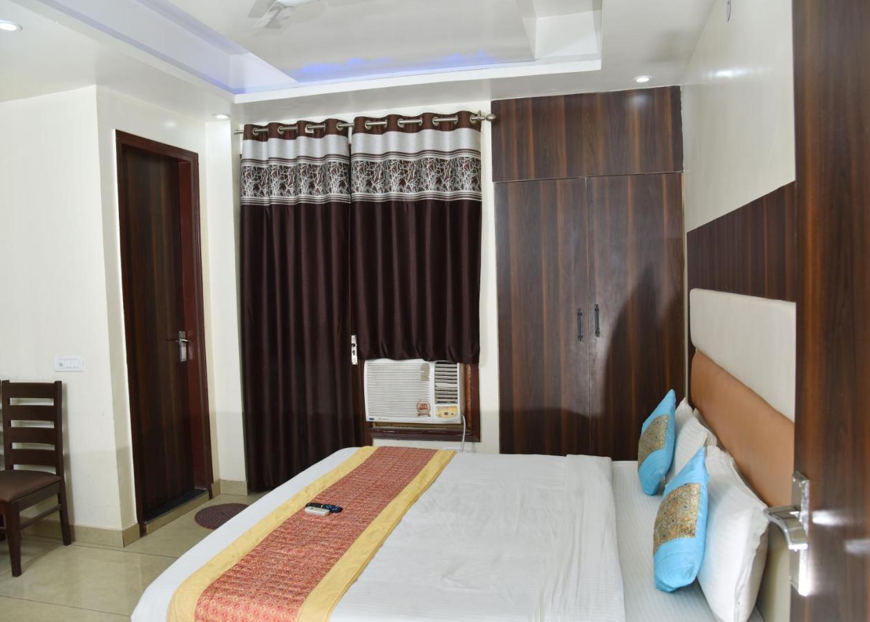 Hotel Classic Plaza At Delhi Airport Neu-Delhi Exterior foto