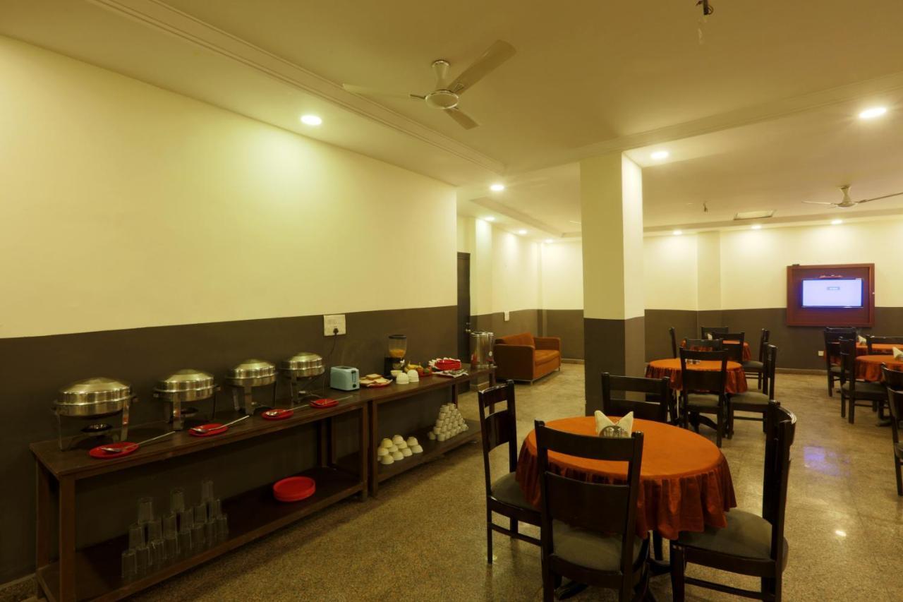 Hotel Classic Plaza At Delhi Airport Neu-Delhi Exterior foto